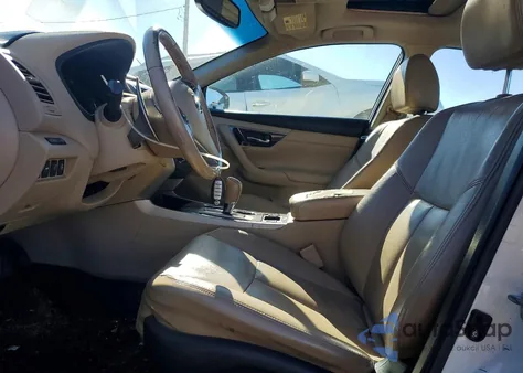 2015 Nissan Altima 3.5S z USA, uszkodzony, nr VIN 1N4BL3AP1FC266427